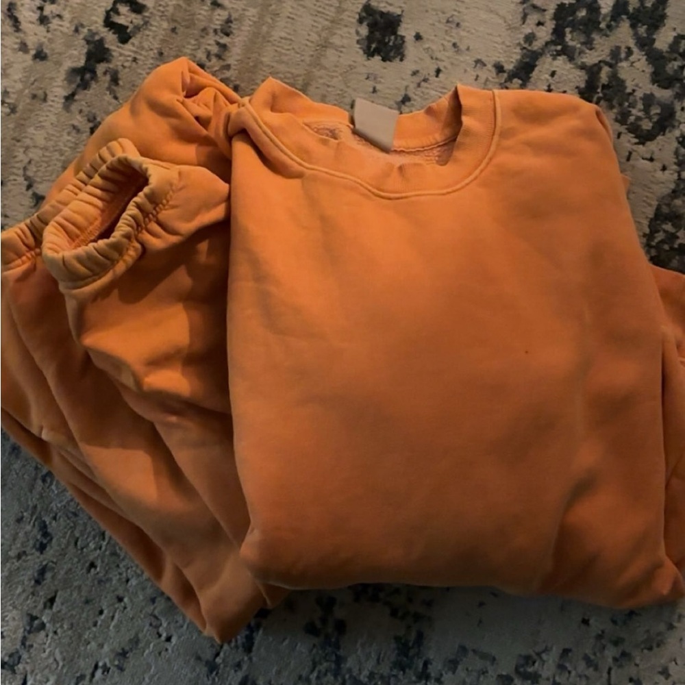 Aritzia Orange Sweatsuit
